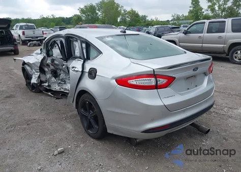 2016 Ford Fusion Se z USA, uszkodzony, nr VIN 3FA6P0H75GR242726